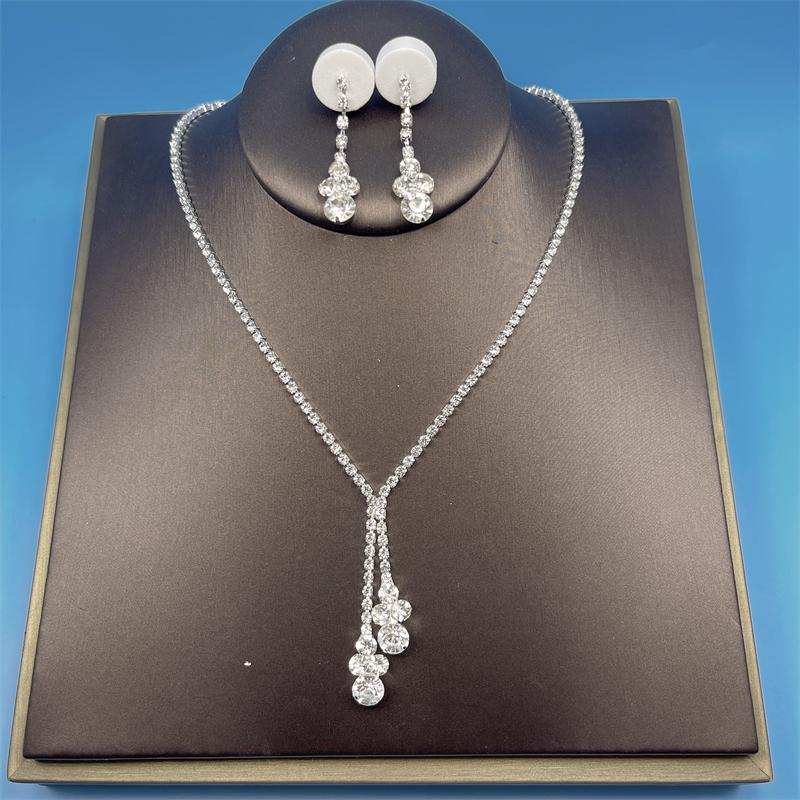 Earrings & Necklace Fashion Ladies Gold High-end Rhinestone Set Long Crystal Pendant Jewelry Bridal Wedding Party Wholesale, As pic
Earrings & Necklace Fashion Ladies Gold High-end Rhinestone Set Long Crystal Pendant Jewelry Bridal Wedding Party Wholesale, As pic