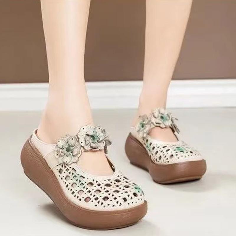 Summer Women's Slippers Flat Platfoprm Ladies Shoes Waterproof Hollow Out Flower Female Footwear Thick Bottom 2021 Plus Size, Black
Summer Women's Slippers Flat Platfoprm Ladies Shoes Waterproof Hollow Out Flower Female Footwear Thick Bottom 2021 Plus Size, Black