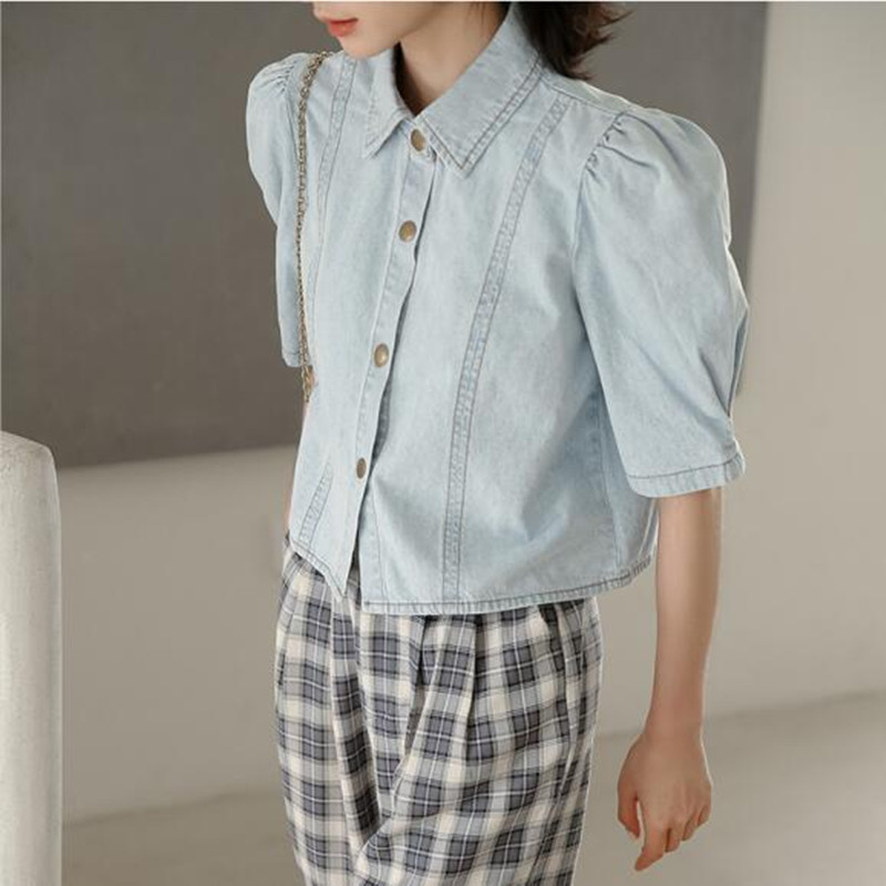 Vintage Light Blue Denim Shirt Women Summer Chic Lapel Puff sleeve Loose Blouse Streetwear Fashion Female Short Top 210525
Vintage Light Blue Denim Shirt Women Summer Chic Lapel Puff sleeve Loose Blouse Streetwear Fashion Female Short Top 210525