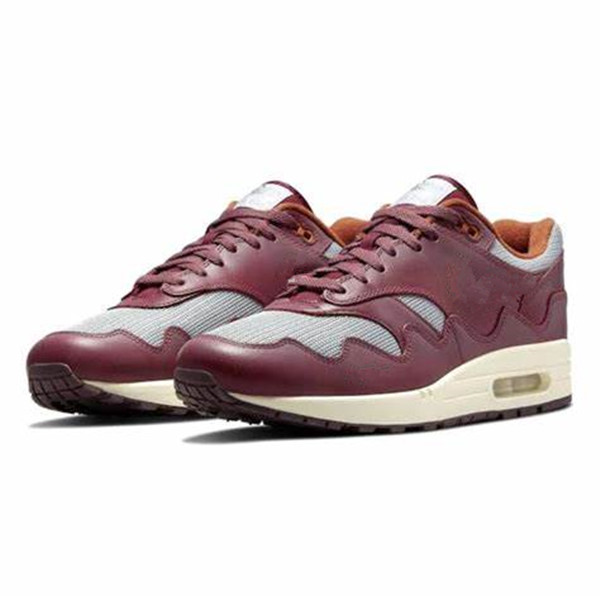 Fashion Tennis Running Shoes Maxs 1s cushioned Run SNKRS PRM Wavy Wine red Leather stitching retro runner shoe Mens streetwear Trendy Leisure Sneakers
Fashion Tennis Running Shoes Maxs 1s cushioned Run SNKRS PRM Wavy Wine red Leather stitching retro runner shoe Mens streetwear Trendy Leisure Sneakers