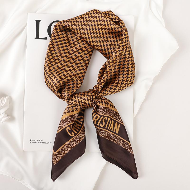 Scarves 70x70 Cm Women's Houndstooth Polyester Silk Scarf Luxury Elegant Printing Casual Satin Small Square Shawl Women, Blue;gray
Scarves 70x70 Cm Women's Houndstooth Polyester Silk Scarf Luxury Elegant Printing Casual Satin Small Square Shawl Women, Blue;gray