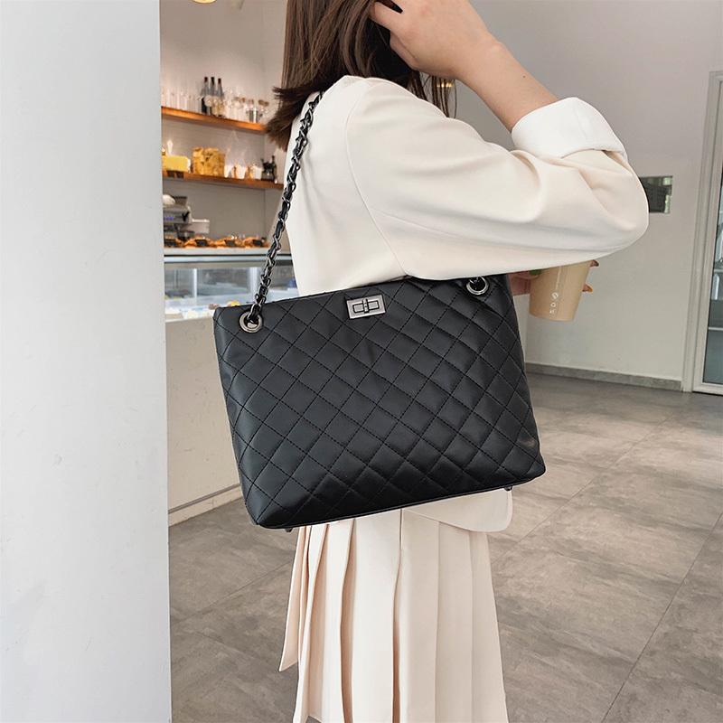 Duffel Bags Bag Fashion Women Leather Handbag Brief Shoulder Black White Large Capacity Luxury Handbags Tote Design Bolsos
Duffel Bags Bag Fashion Women Leather Handbag Brief Shoulder Black White Large Capacity Luxury Handbags Tote Design Bolsos