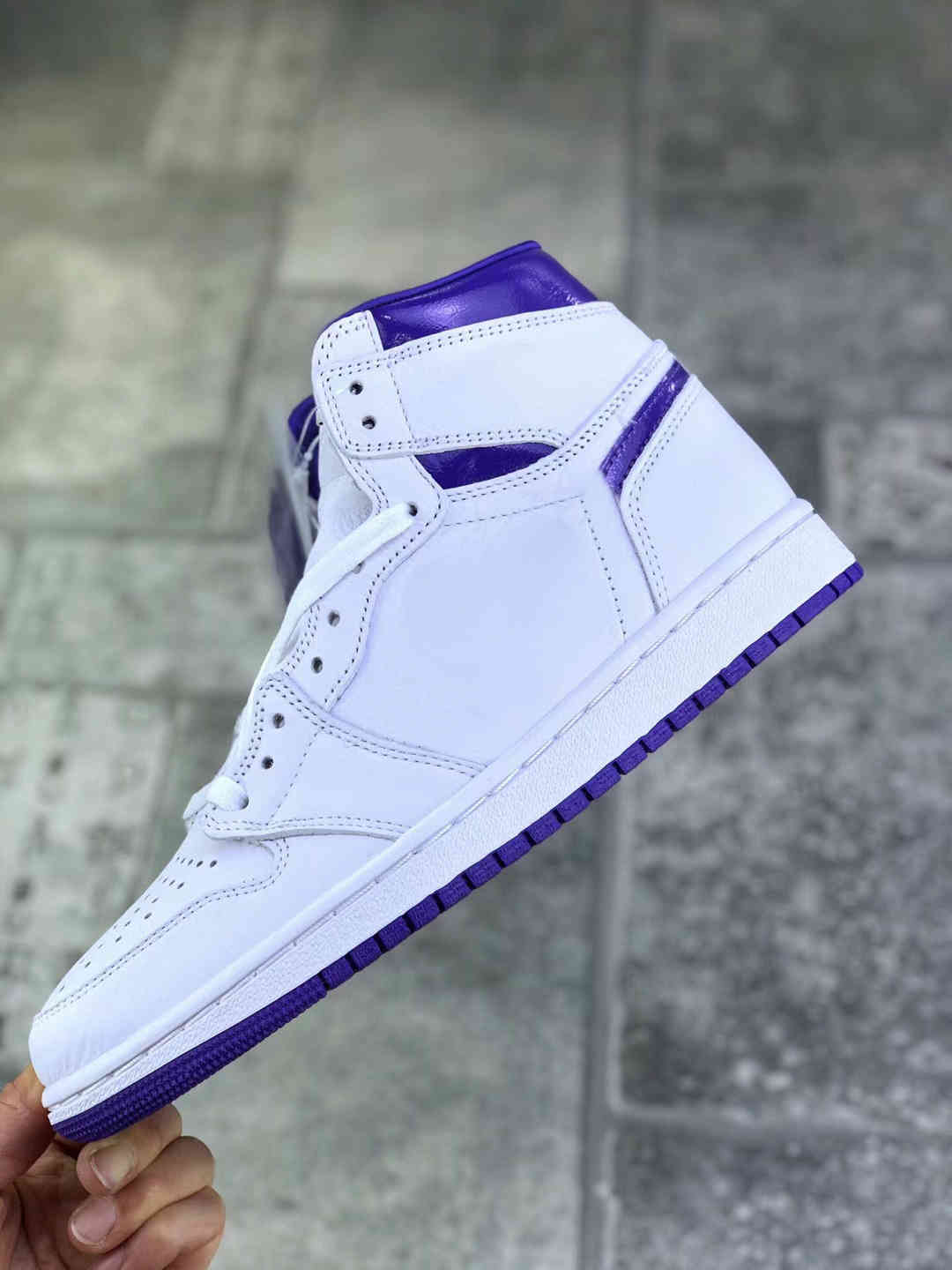 top Quality 1 High OG Court Purple Men womens BasketballShoes 1s WhitePurple order Sneakers CD0461-151 With box5S93
top Quality 1 High OG Court Purple Men womens BasketballShoes 1s WhitePurple order Sneakers CD0461-151 With box5S93