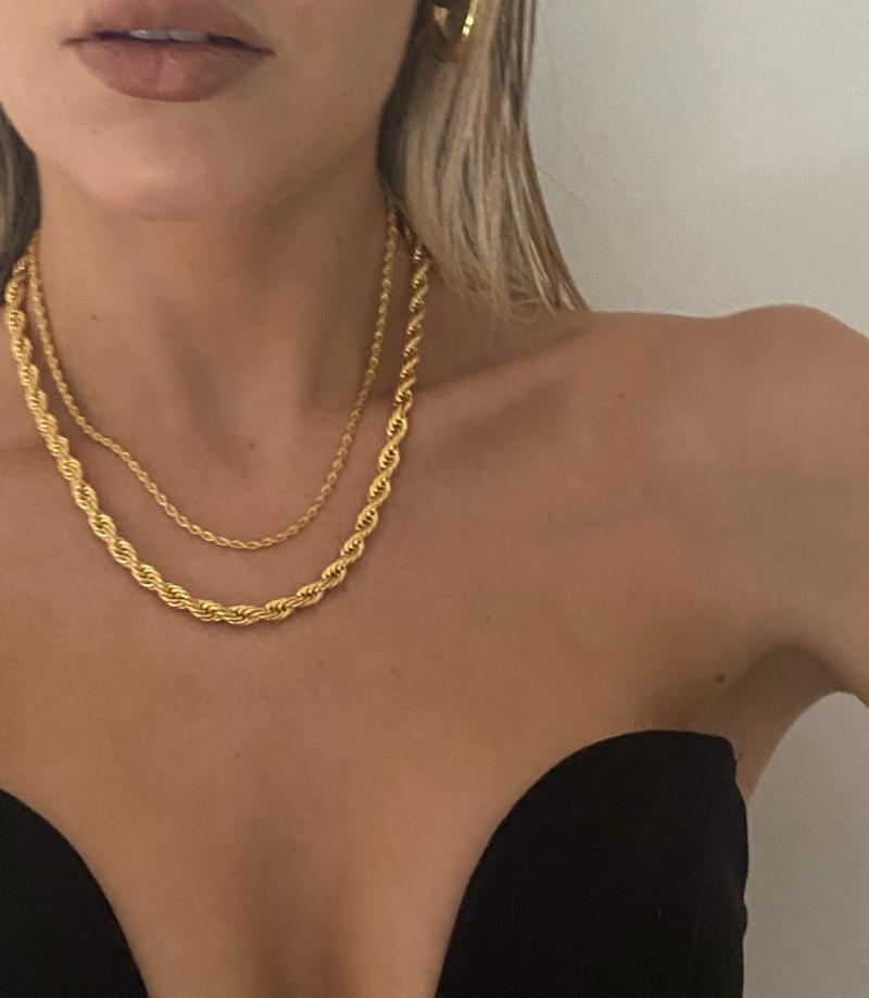 Chains 2021 Thick Twisted Rope Chain Necklace For Women Men Gold Silver Color Metal Choker Fashion Hip-hop Jewelry
Chains 2021 Thick Twisted Rope Chain Necklace For Women Men Gold Silver Color Metal Choker Fashion Hip-hop Jewelry