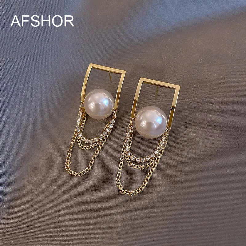 Design Sense Pearl Metal Chain Irregular Drop Charm Ear Stud For Woman Korean Fashion Jewelry Wedding Party Girl's Unusual Earrings AFSHOR
Design Sense Pearl Metal Chain Irregular Drop Charm Ear Stud For Woman Korean Fashion Jewelry Wedding Party Girl's Unusual Earrings AFSHOR