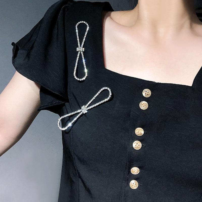 Pins, Brooches Fashion Bow For Women 2021 Trends Big Shinning Rhinestone Brooch Pins Jewelry Christmas Gifts
Pins, Brooches Fashion Bow For Women 2021 Trends Big Shinning Rhinestone Brooch Pins Jewelry Christmas Gifts