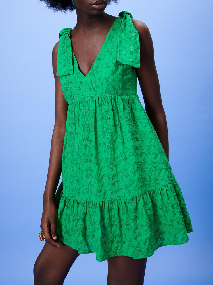 ZA summer new womens sweet V-neck halter bow flower embroidery short jumpsuit, Green
ZA summer new womens sweet V-neck halter bow flower embroidery short jumpsuit, Green