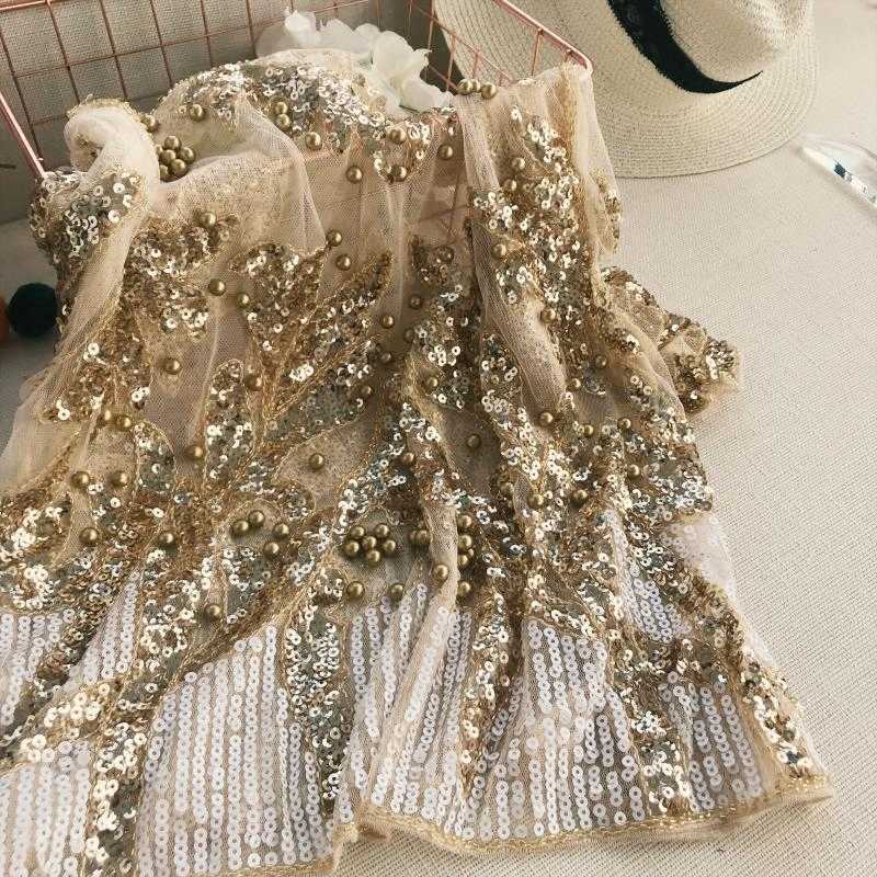Runway Lady Fashion Embroidery Beaded Blingbling Short Sleeved shirt Women Round Neck Sequin Perspective Elegant Tops 210527