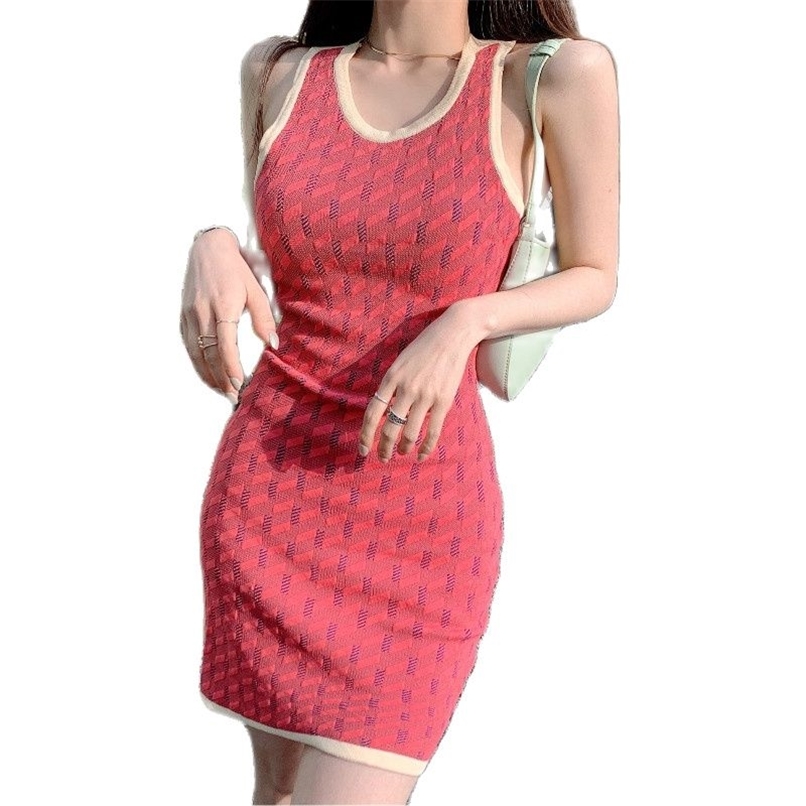Fashion dress retro halter neck Slim cross sleeveless bag hip jacquard knitted women's skirt 210520, The picture color
Fashion dress retro halter neck Slim cross sleeveless bag hip jacquard knitted women's skirt 210520, The picture color