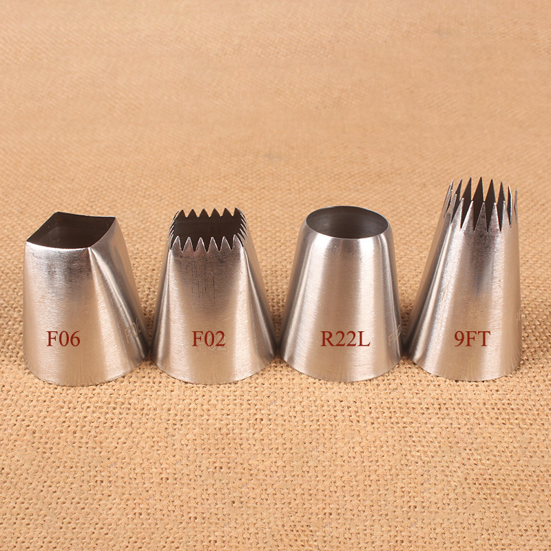 4PCS / Set Cake Pastry Nozzles Tips Set Cream Decoration Icing Piping Pastry Nozzles Cupcake Decorating Tool Bakeware