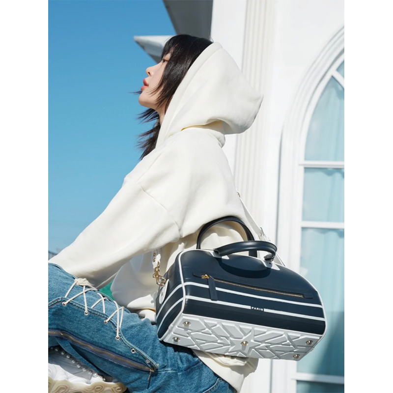 Bowling bag super power essential for pragmatists Genuine Leather Women handbag Fashion female Crossbody Handbags Tote Lady Shoulder Wallet 2022
Bowling bag super power essential for pragmatists Genuine Leather Women handbag Fashion female Crossbody Handbags Tote Lady Shoulder Wallet 2022