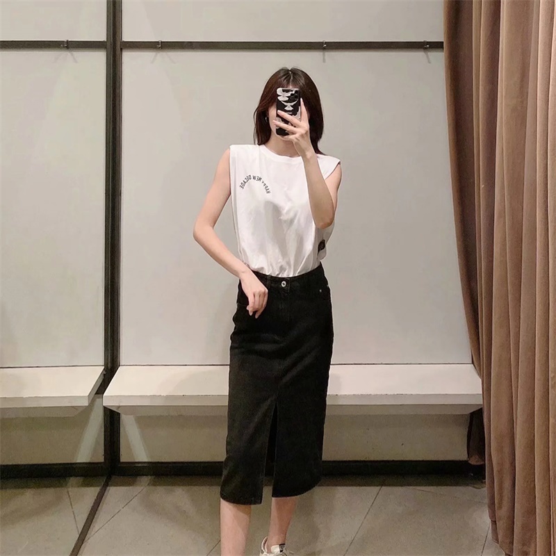 Women's Classic Black Straight Front Split Mid-Length High-Waist Denim Skirt Spring And Summer 210521
Women's Classic Black Straight Front Split Mid-Length High-Waist Denim Skirt Spring And Summer 210521