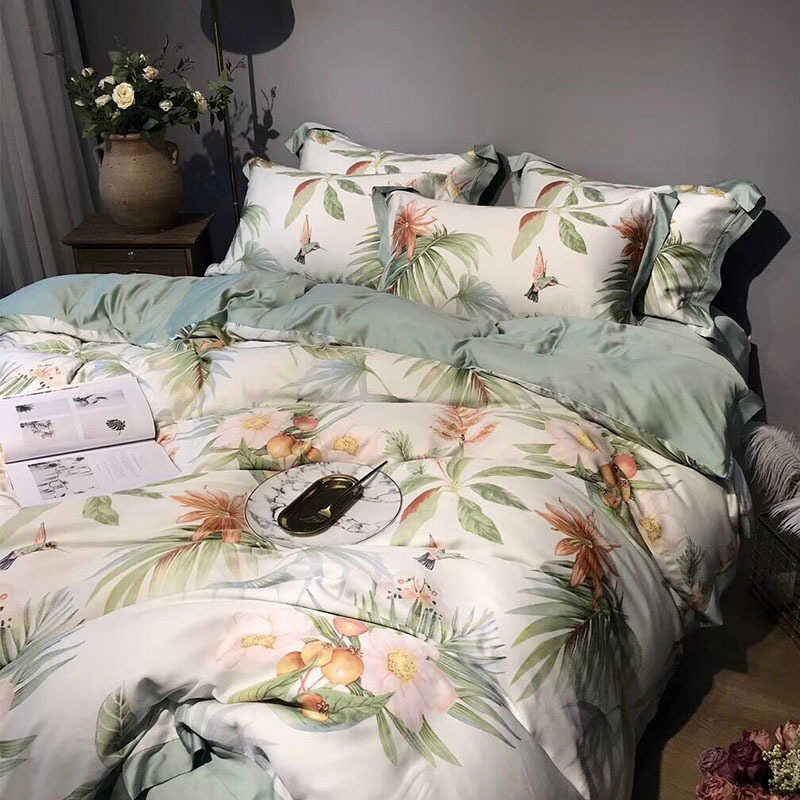 60 double-sided Tencel four piece set sleeping naked in summer ice silk slip quilt cover bedding wechat, White
60 double-sided Tencel four piece set sleeping naked in summer ice silk slip quilt cover bedding wechat, White