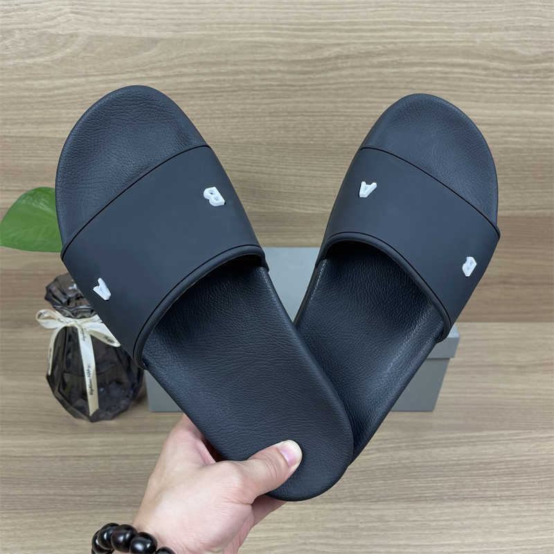 2022 Top Quality Mens Womens Slipper Three-dimensional Font Shoes Slide Summer Fashion Wide Flat Sandals Flip Flop With Box Size 36-46
2022 Top Quality Mens Womens Slipper Three-dimensional Font Shoes Slide Summer Fashion Wide Flat Sandals Flip Flop With Box Size 36-46