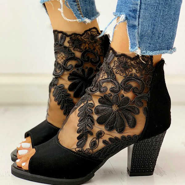Classic luxury Designer Women's High Heels Lace Girls Square Medium Heel Ankle Strap Summer Hollow Out Sandals For Women Shoes High-top, Black
Classic luxury Designer Women's High Heels Lace Girls Square Medium Heel Ankle Strap Summer Hollow Out Sandals For Women Shoes High-top, Black