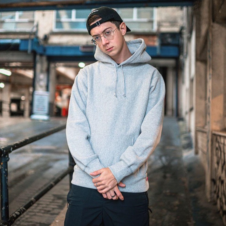 2020FW USA Ins sale men hoodie street trend jumpers hip hop sweatshirts Classic letter embroidery 430 grams EUR size Autumn hoody, Black
2020FW USA Ins sale men hoodie street trend jumpers hip hop sweatshirts Classic letter embroidery 430 grams EUR size Autumn hoody, Black