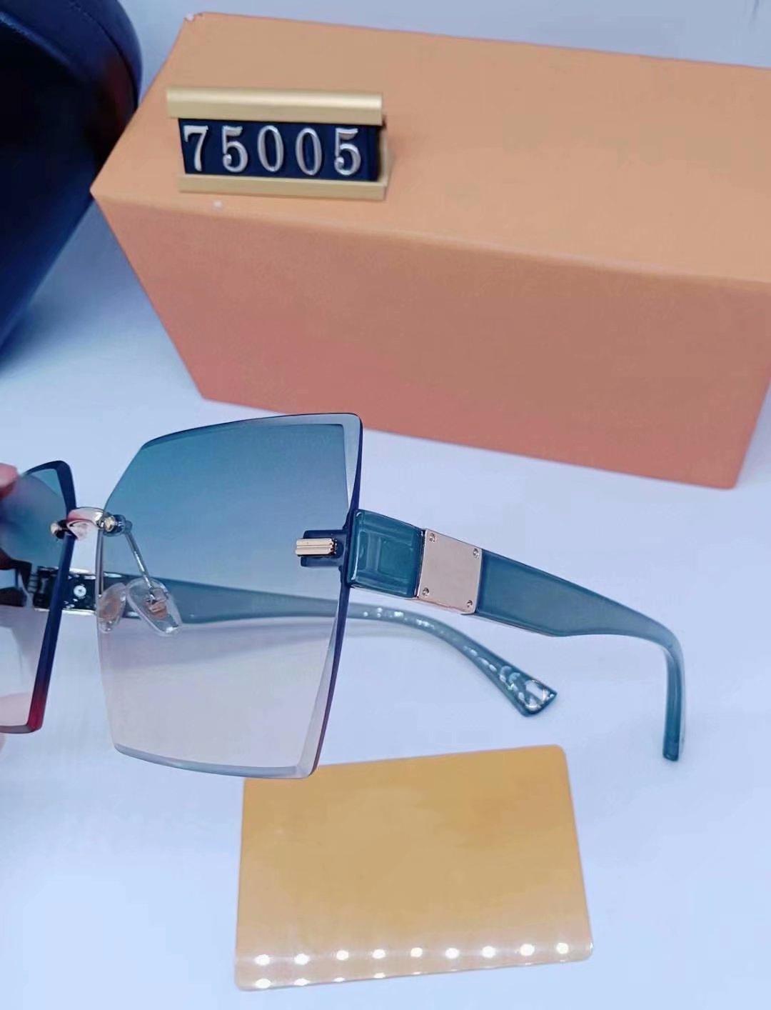 2021 Oversized fashion Sunglasses Women Vintage Sunglass Eyewear feminino Big Shade UV400 Glasses new design 7005
2021 Oversized fashion Sunglasses Women Vintage Sunglass Eyewear feminino Big Shade UV400 Glasses new design 7005