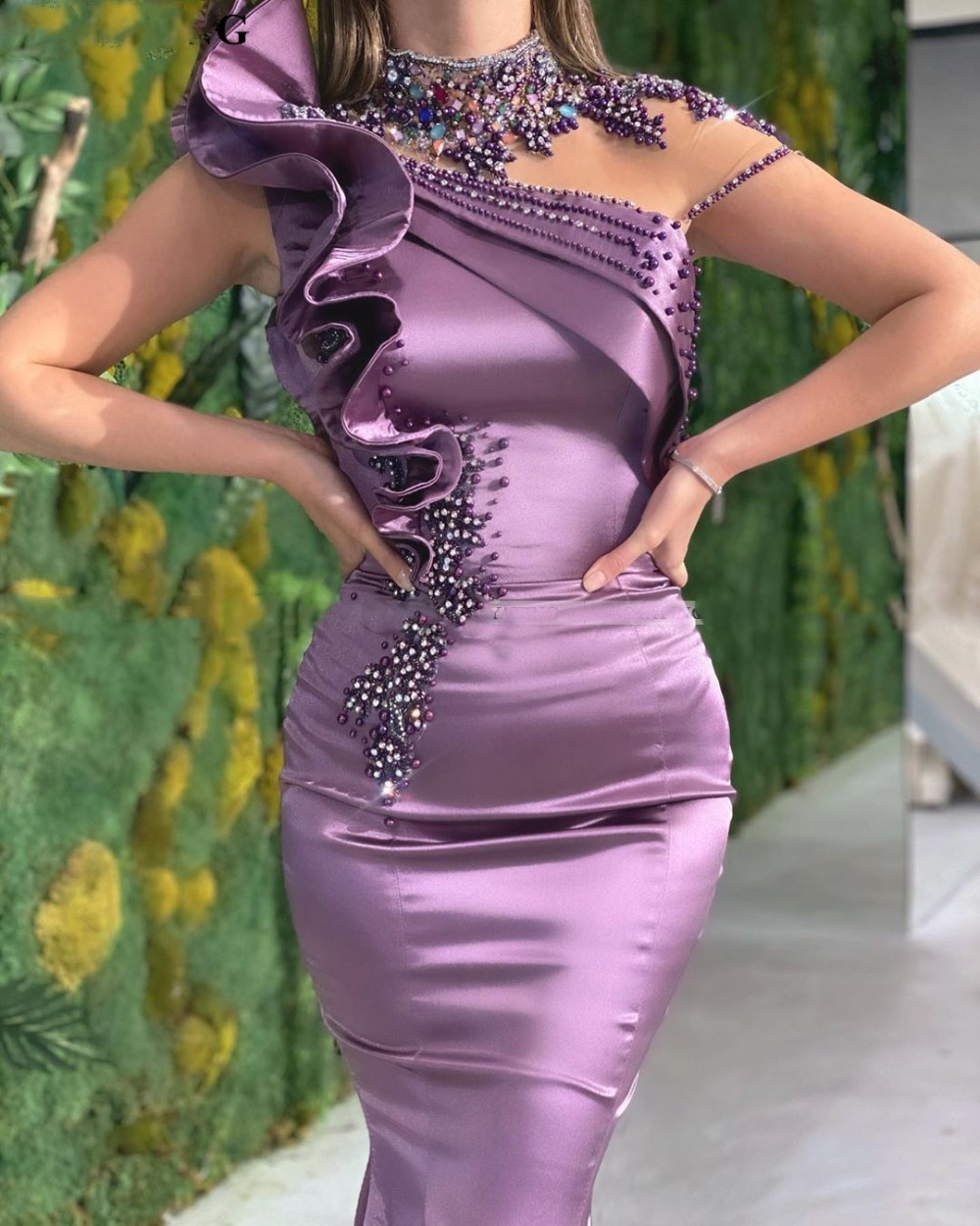 Elegant Purple Mermaid Evening Dress With Train Elegant Satin High Split Short Sleeves Party Gowns