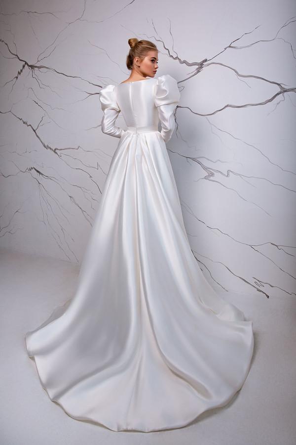 Vintage Matte Stain Wedding Dresses 2021 Ruffles Long Sleeve Front Split Sweep Train Country Boho Bridal Gowns Vestidos De Novia