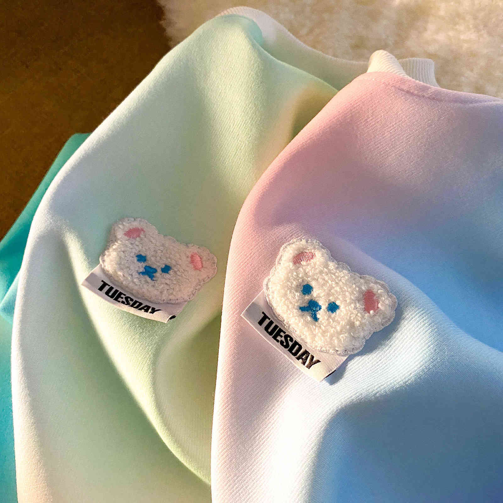 Chic Tie Dye White Sweatshirt Women Bear Head Embroidery Korean Fashion Tops Autumn Long Sleeve Plus Size Teens Clothes 211109