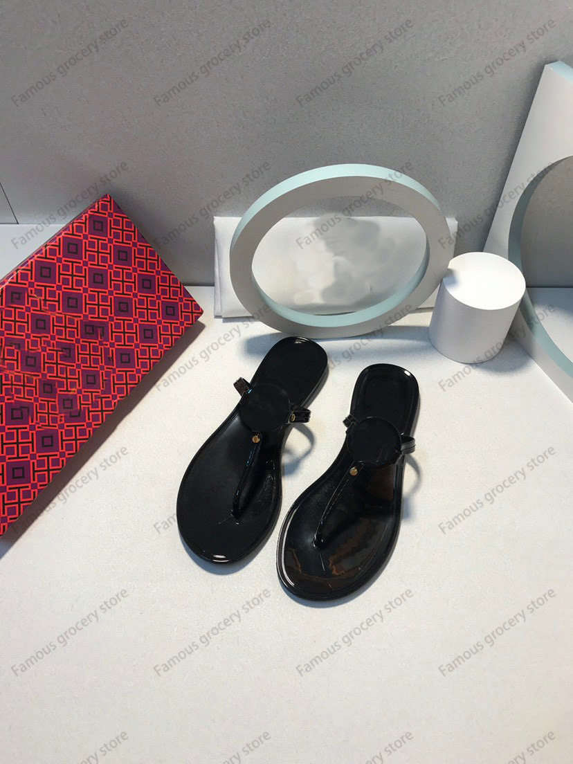 European and American Summer Beach Slippers Multicolor Fashion T B Flip flops Flat Foot 35-41 Sizes Jelly Shoes with Boxes, Black
European and American Summer Beach Slippers Multicolor Fashion T B Flip flops Flat Foot 35-41 Sizes Jelly Shoes with Boxes, Black