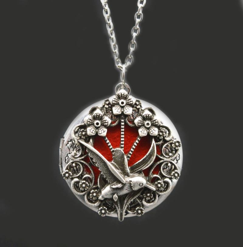 Pendant Necklaces 1pc Unique Design Bird With Flowers Essential Oil Diffusing Necklace Jewelry XSH-311, Silver
Pendant Necklaces 1pc Unique Design Bird With Flowers Essential Oil Diffusing Necklace Jewelry XSH-311, Silver
