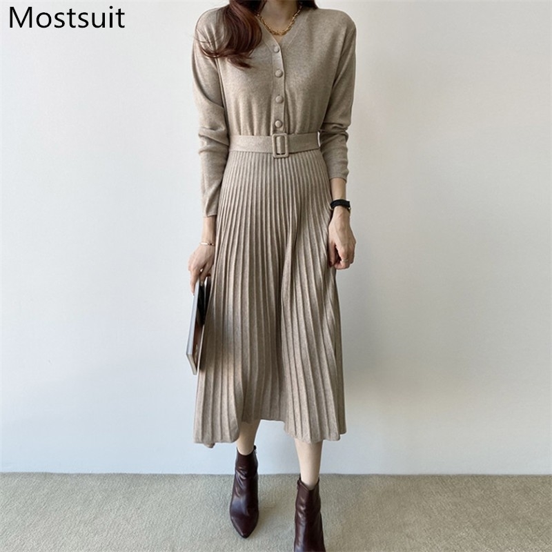 Autumn Korean Elegant Knitted Long Dress Women Full Sleeve V-neck Belted Pleated Dresses Solid Fashion Basic Ladies Vestido 210518, Khaki
Autumn Korean Elegant Knitted Long Dress Women Full Sleeve V-neck Belted Pleated Dresses Solid Fashion Basic Ladies Vestido 210518, Khaki