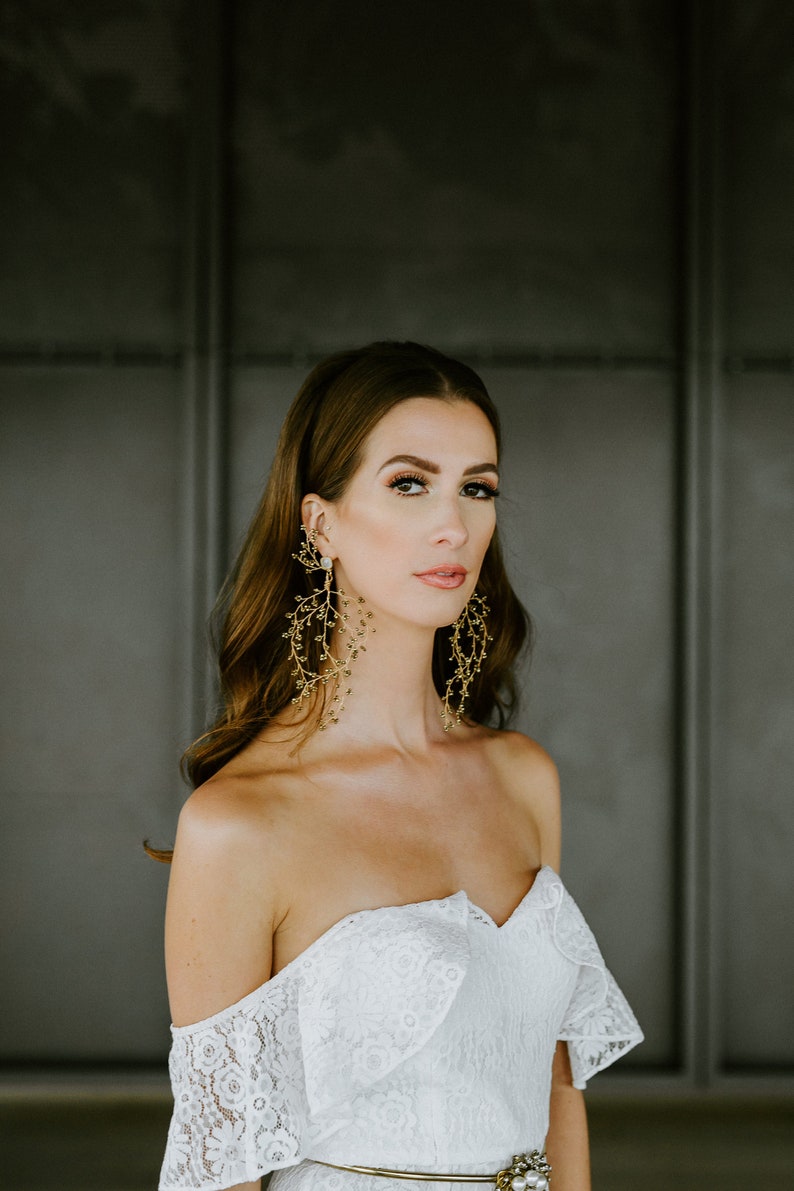 Boho Strapless Ivory Wedding Dress Bridal Jumpsuit Lace Off the Shoulder Simple Jumpsuits Wedding Gowns For Country Garden Beach 2022