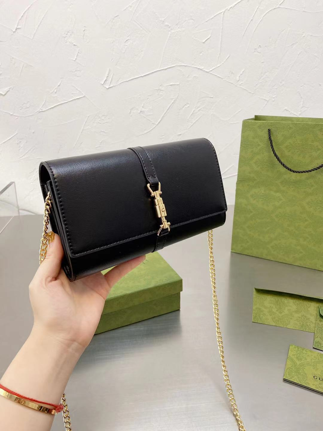luxury designers G Channel Women Bags handbag fashion messenger shoulder chain crossbody wallet tote designer bag high quality Multiple colo
luxury designers G Channel Women Bags handbag fashion messenger shoulder chain crossbody wallet tote designer bag high quality Multiple colo