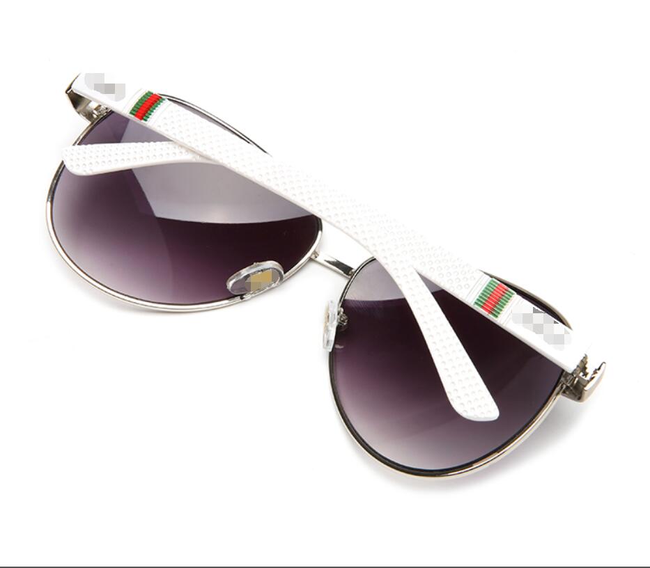 Mens Designer Sunglasses Rimless Gold Plated Square Frame Sun Glasses Fashion Eyewear 3336
Mens Designer Sunglasses Rimless Gold Plated Square Frame Sun Glasses Fashion Eyewear 3336