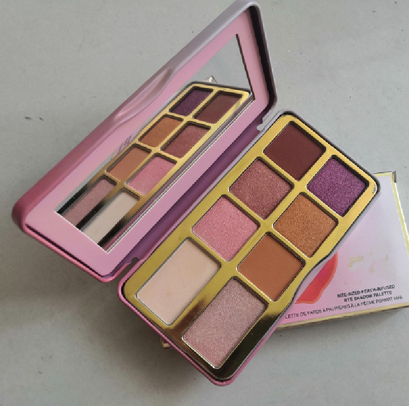 Newest Deluxe Melt in stock Tickled Peach Mini Eyeshadow Make Up Palette Holiday Chirstmas 8color eye shadow, Multi
Newest Deluxe Melt in stock Tickled Peach Mini Eyeshadow Make Up Palette Holiday Chirstmas 8color eye shadow, Multi
