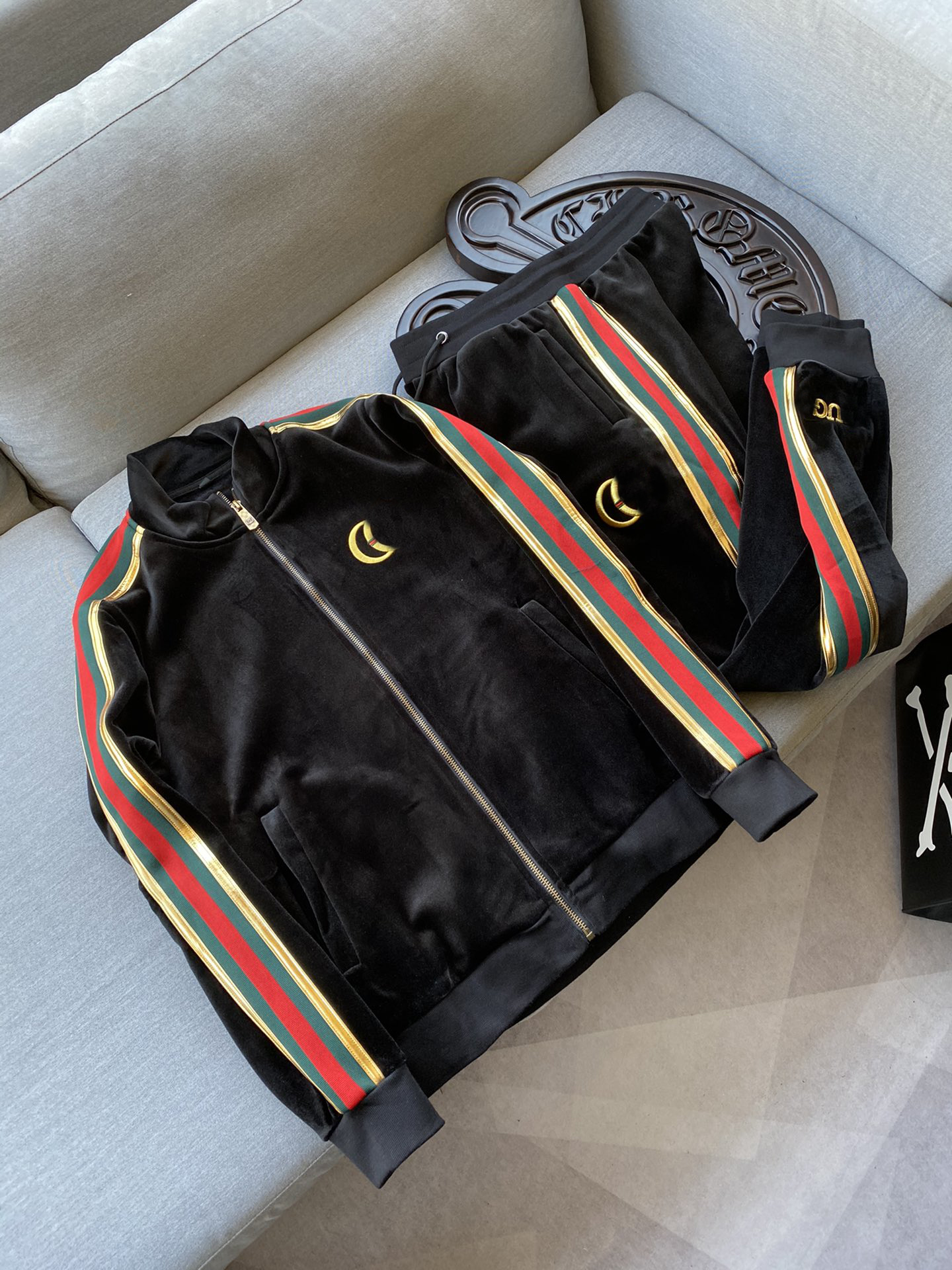 Man dress Clothes Tracksuits fashion mens Sweat Suit spring Autumn Long Sleeved Two-piece Fall Tracksuit Jogging Jackets+pants sportswear ho, Gray
Man dress Clothes Tracksuits fashion mens Sweat Suit spring Autumn Long Sleeved Two-piece Fall Tracksuit Jogging Jackets+pants sportswear ho, Gray