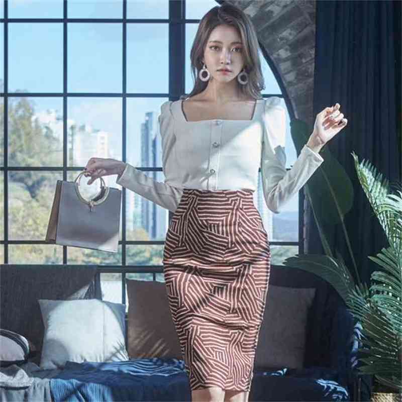 Autumn Arrival Office Lady Pullover Square Neck Zipper Fly Knee-length Regular Print Skirt Women's Sets 210603, Picture color
Autumn Arrival Office Lady Pullover Square Neck Zipper Fly Knee-length Regular Print Skirt Women's Sets 210603, Picture color