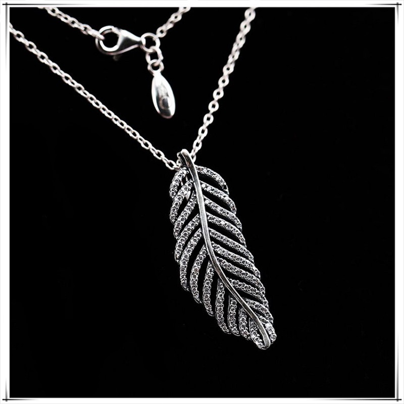 Glitter Feather Necklace 925 Sterling Silver for Pandora Jewelry Fashion High Quality Elegant Ladies Necklace with Original Box 271 T2
Glitter Feather Necklace 925 Sterling Silver for Pandora Jewelry Fashion High Quality Elegant Ladies Necklace with Original Box 271 T2
