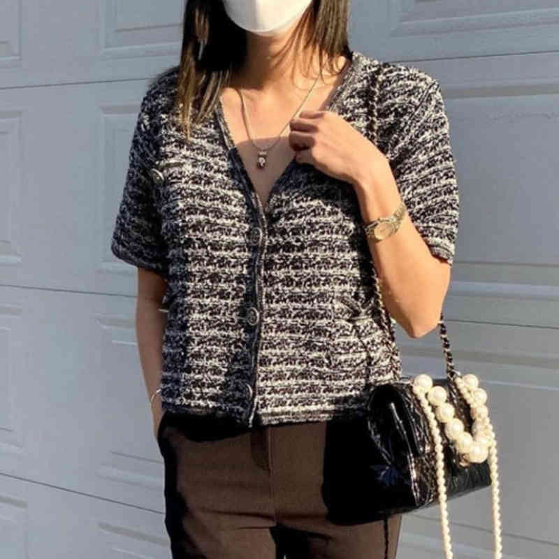 Women Sweater Summer Korea Chic French Retro V-neck Loose Contrast Stripe Button Pocket Short Sleeve Knit Cardigan 210514
