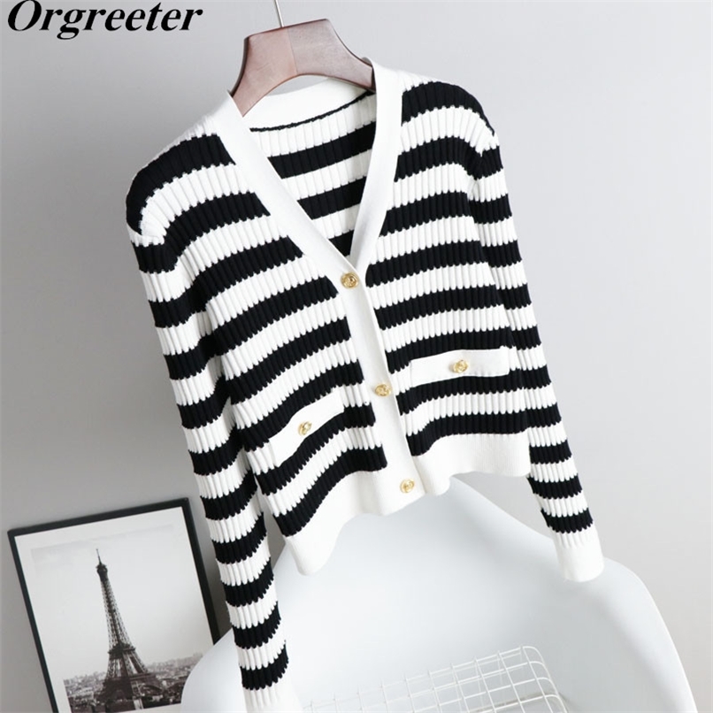 Retro Black and White Striped V-neck Slim Long-sleeved Knitted Cardigan Spring Fall Fashion all-match Korean Sweater Jacket 210602
Retro Black and White Striped V-neck Slim Long-sleeved Knitted Cardigan Spring Fall Fashion all-match Korean Sweater Jacket 210602