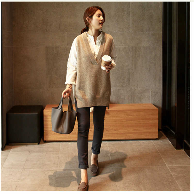 V neck Girls Pullover vest sweater Autumn Winter Short Knitted Women Sweaters Vest Sleeveless Warm Sweater Casual oversize 210914