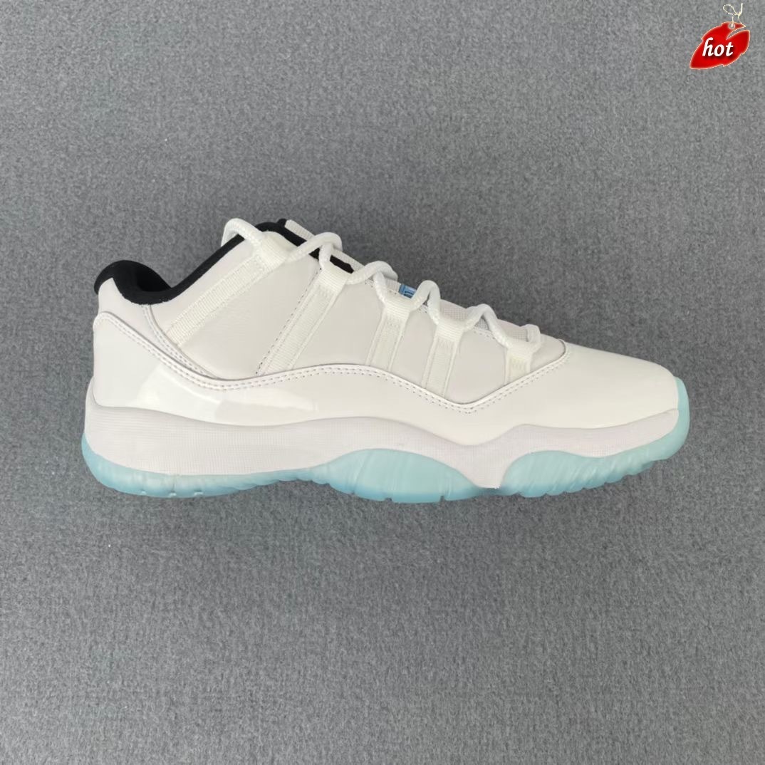 Shoes Authentic 11 Legend Blue Low Men Women Footwear AV2187-117 Real Carbon Fiber Sports Sneakers Original, Bubble wrap packaging
Shoes Authentic 11 Legend Blue Low Men Women Footwear AV2187-117 Real Carbon Fiber Sports Sneakers Original, Bubble wrap packaging