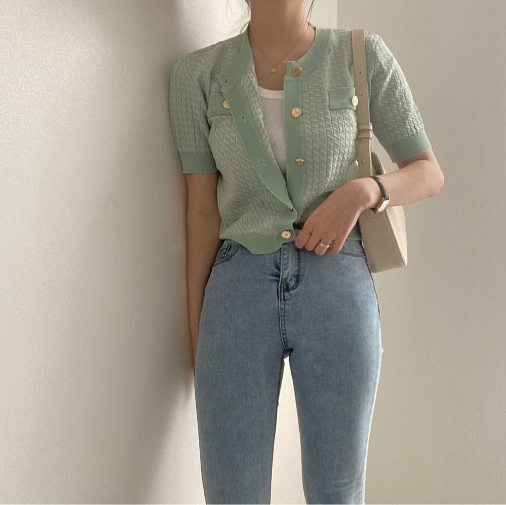 Vintage Korean Knitted Cardigan Tops Women Summer Short Sleeve Single-breasted O-neck Buttons Sweater Elegant Sweet Jumpers 210514