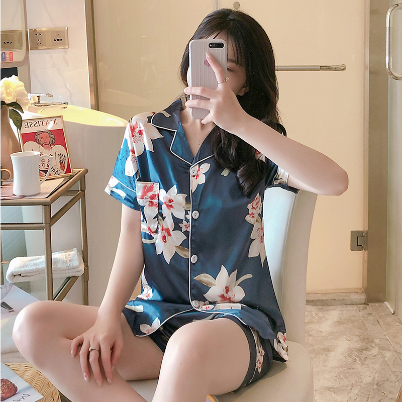3pcs/set Sexy Silk Satin Pajamas for Women Short Sleeves Sleepwear Lapel Pyjama Femme Nightwear to XXL, Customize
3pcs/set Sexy Silk Satin Pajamas for Women Short Sleeves Sleepwear Lapel Pyjama Femme Nightwear to XXL, Customize
