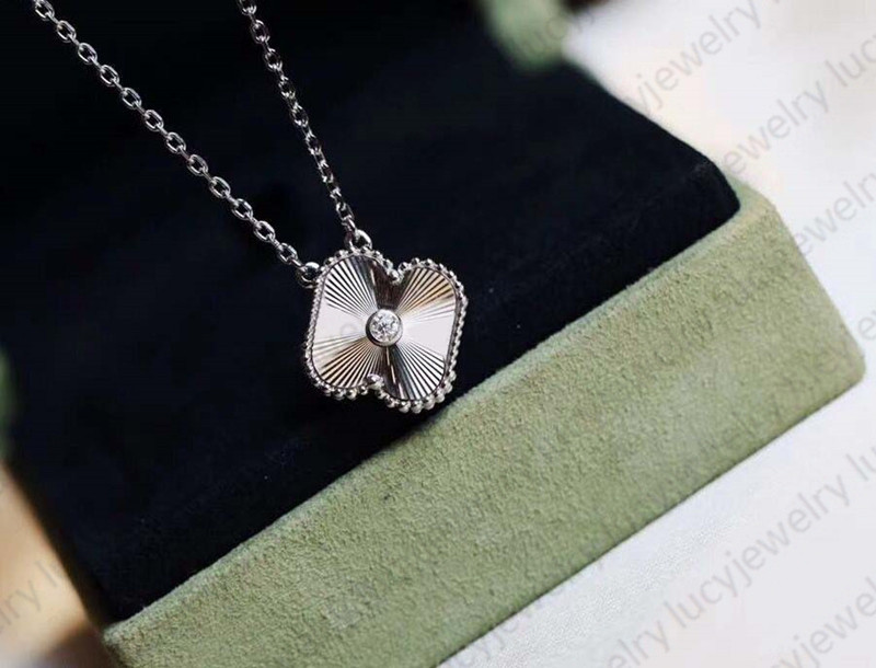 Designer Necklace Fritillaria Butterfly Pendant Necklaces Elegant Kaleidoscope Clover Special 7 Style Design Jewelry Top Quality