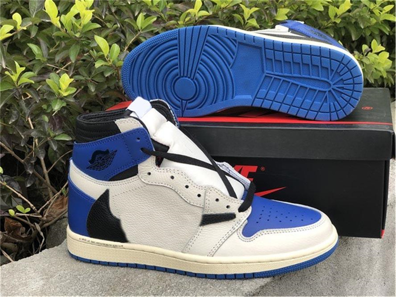 Travis Scott Fragment Authentic 1 High OG TS SP Man Outdoor Shoes 1S Military Blue SB Cactus Jack Dunk PlayStation Woman Low Sail Black Sued
Travis Scott Fragment Authentic 1 High OG TS SP Man Outdoor Shoes 1S Military Blue SB Cactus Jack Dunk PlayStation Woman Low Sail Black Sued