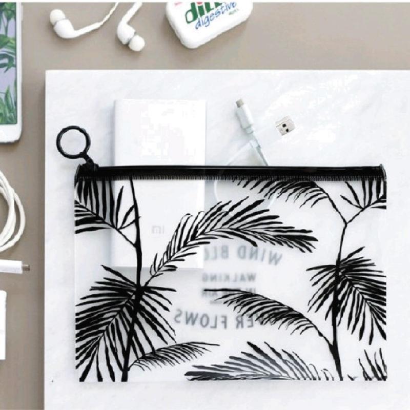 Storage Bags Spot PVC Bag Zipper Frosted Transparent Cosmetic Daily Necessities Beauty Makeup Packaging Custom
Storage Bags Spot PVC Bag Zipper Frosted Transparent Cosmetic Daily Necessities Beauty Makeup Packaging Custom