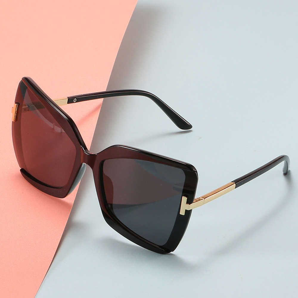 New Fashion large frame sunglass men's and women's same polygonal T-shaped sunglass Fashion Trend Sunglass
New Fashion large frame sunglass men's and women's same polygonal T-shaped sunglass Fashion Trend Sunglass