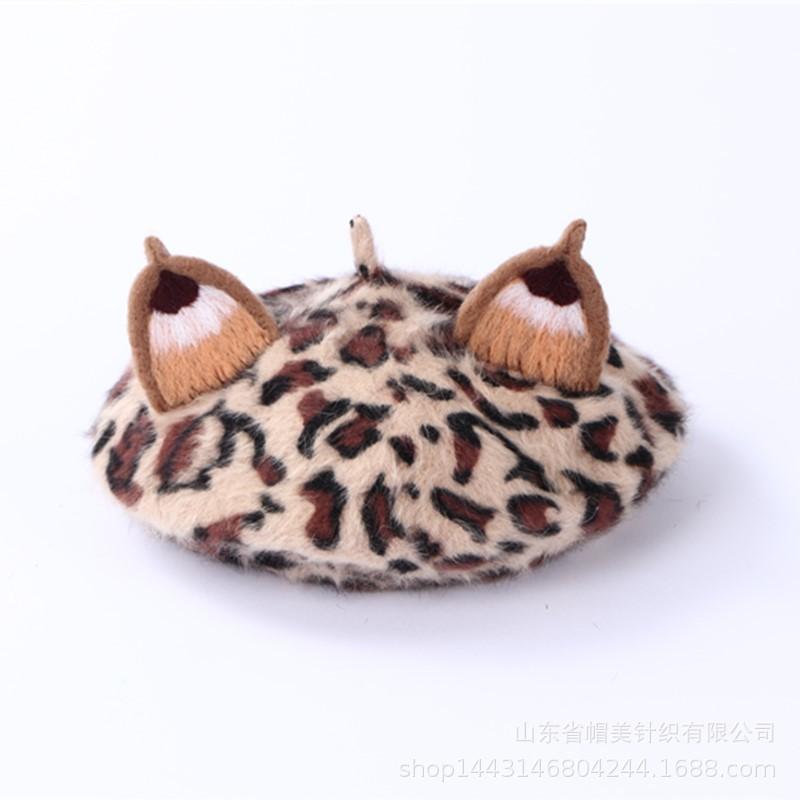 Berets 2021 Autumn And Winter Leopard Print Ears Beret Imitation Mink Material Painter Hat, White leopard
Berets 2021 Autumn And Winter Leopard Print Ears Beret Imitation Mink Material Painter Hat, White leopard