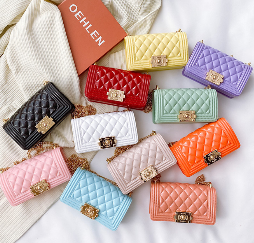 Luxury Girls Diamond lattice jelly handbag Designer kids metal chain square messenger bags children one shoulder princess bag women mini lipstick Purse A7486, Pink
Luxury Girls Diamond lattice jelly handbag Designer kids metal chain square messenger bags children one shoulder princess bag women mini lipstick Purse A7486, Pink