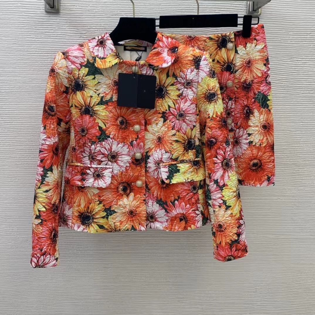 Two Piece Dress 2021 Autumn Winter Lapel Neck Long Sleeve Panelled Coats And For Women's Fashion Print Skirts 2 Pieces Sets 1019-8, Picture color
Two Piece Dress 2021 Autumn Winter Lapel Neck Long Sleeve Panelled Coats And For Women's Fashion Print Skirts 2 Pieces Sets 1019-8, Picture color