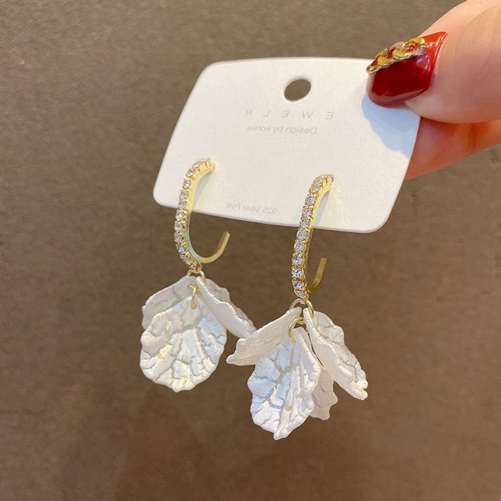 earrings High class Shell Year fashionable petal Earrings women's long style earrings personality design, Golden
earrings High class Shell Year fashionable petal Earrings women's long style earrings personality design, Golden