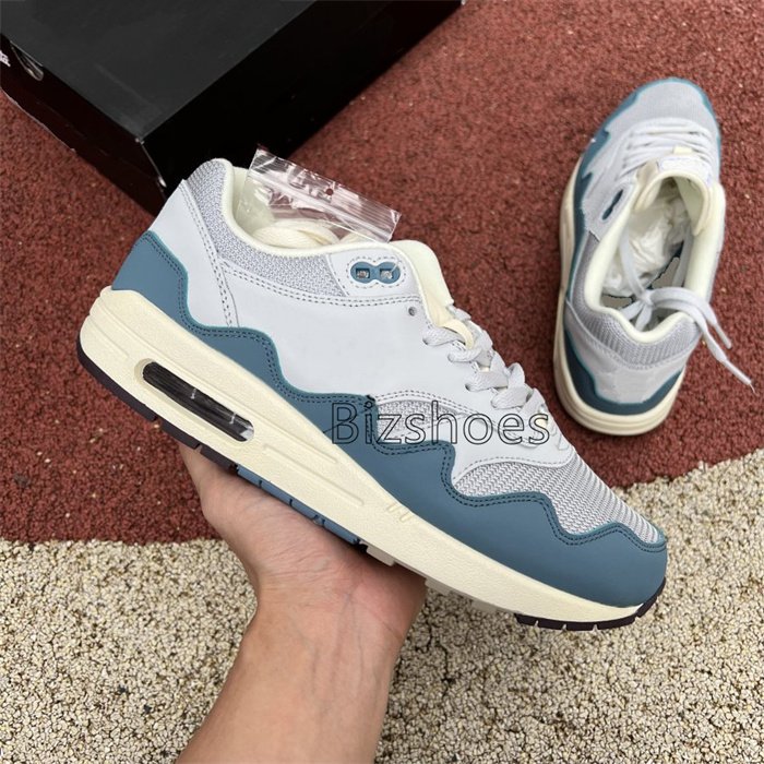 Aqua Noise Designer Shoes Metallic Silver Monarch Pure Platinum Sneakers Sports Trainers Patta 1 Womens Mens Running Shoe, 01
Aqua Noise Designer Shoes Metallic Silver Monarch Pure Platinum Sneakers Sports Trainers Patta 1 Womens Mens Running Shoe, 01