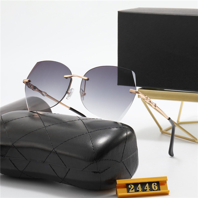 Gold/Black mens sunglasses Grey Blue Shaded Lens Sun Glasses Shades with box, White;black
Gold/Black mens sunglasses Grey Blue Shaded Lens Sun Glasses Shades with box, White;black